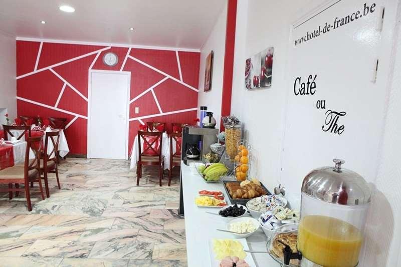 ホテル ド フランス Saint-Gilles 部屋 写真